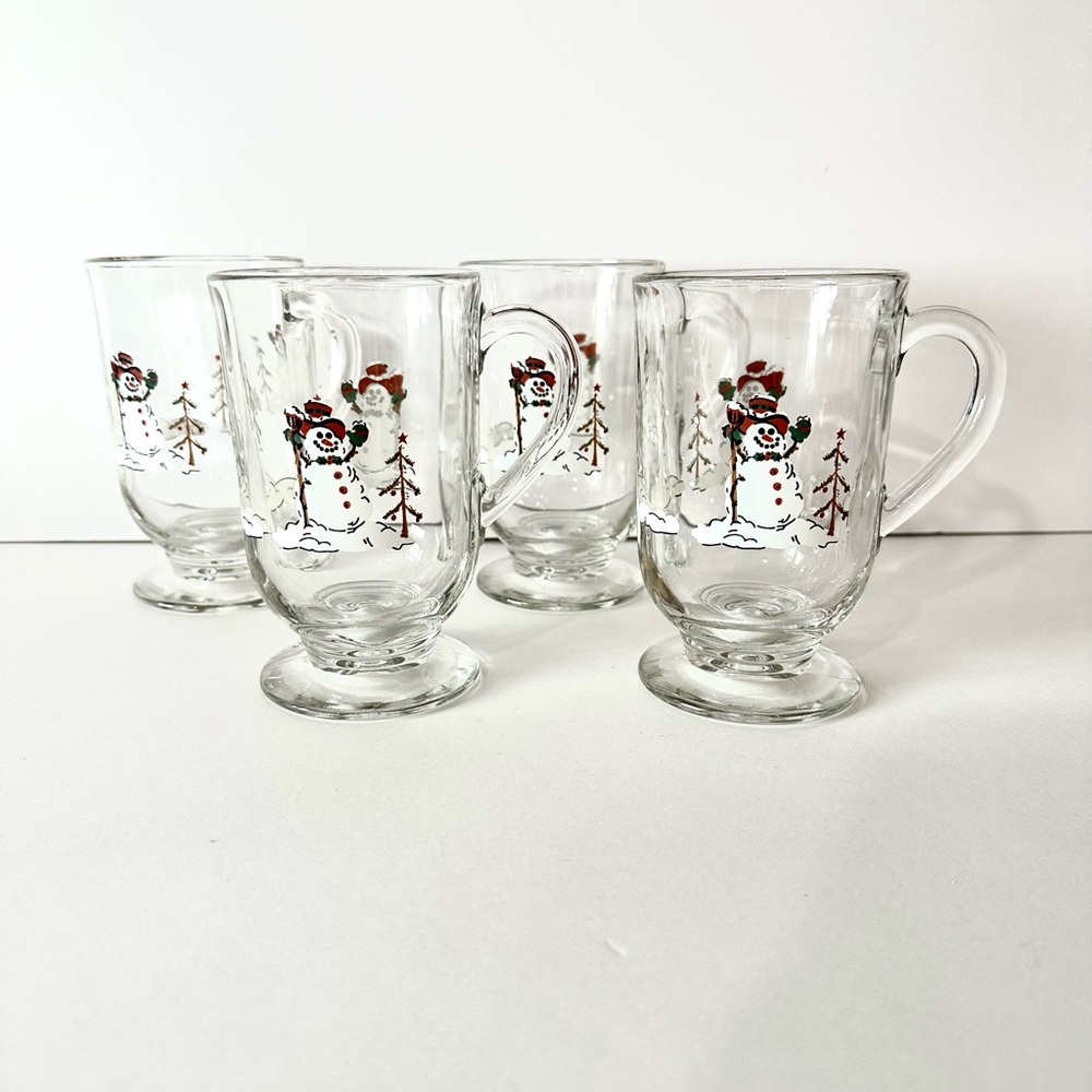 Set of 4 winter snowman pedestal mugs